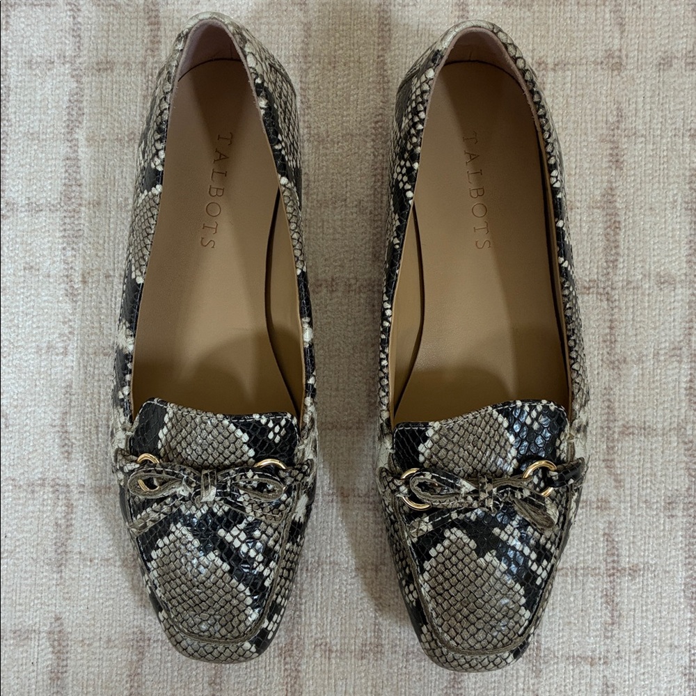 NWOB Talbots Becca embossed leather snakeskin Mocs loafers